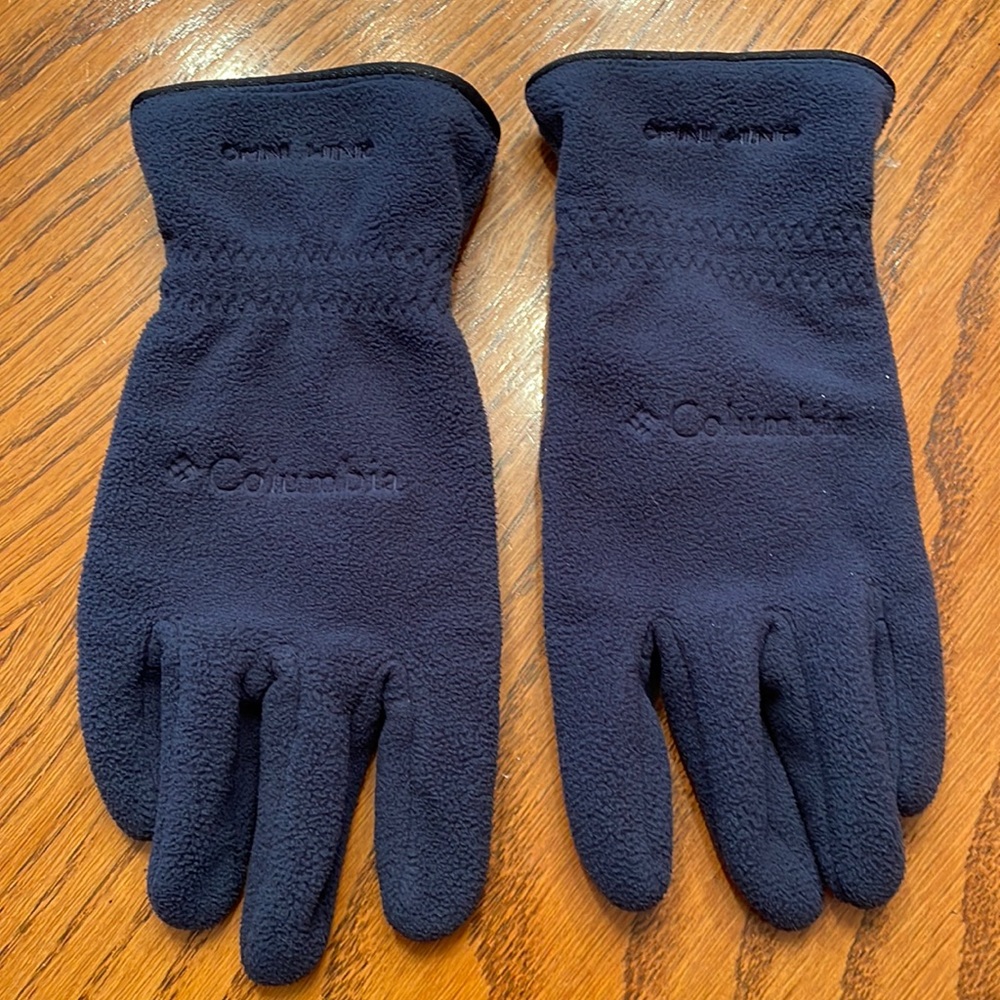 Blue fleece gloves